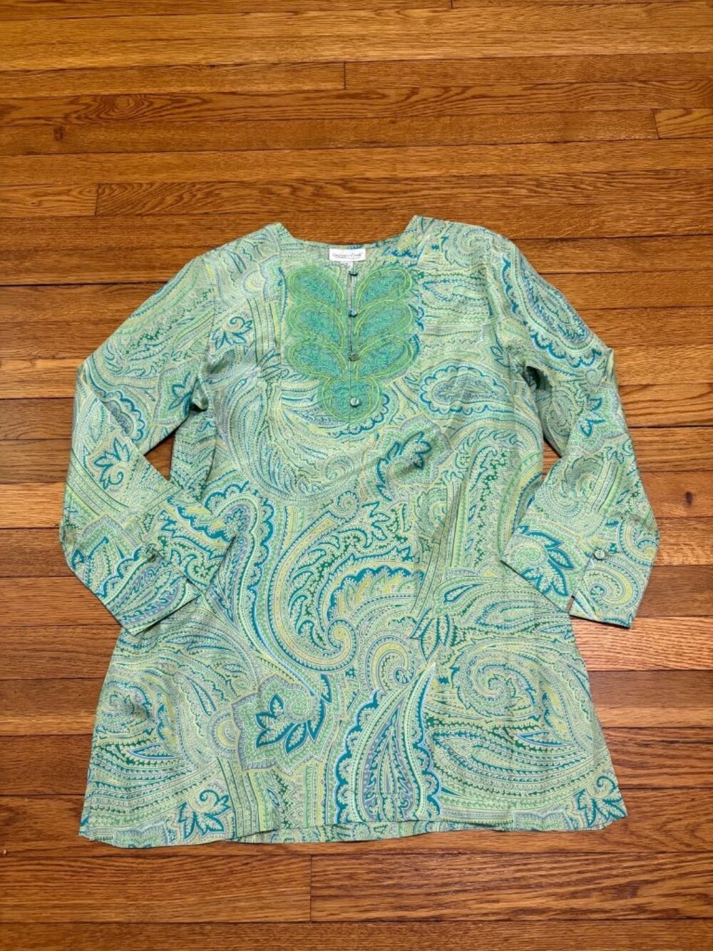 Coldwater Creek Women's 100% Silk Blouse Size Small Green Blue Paisley Top Shirt